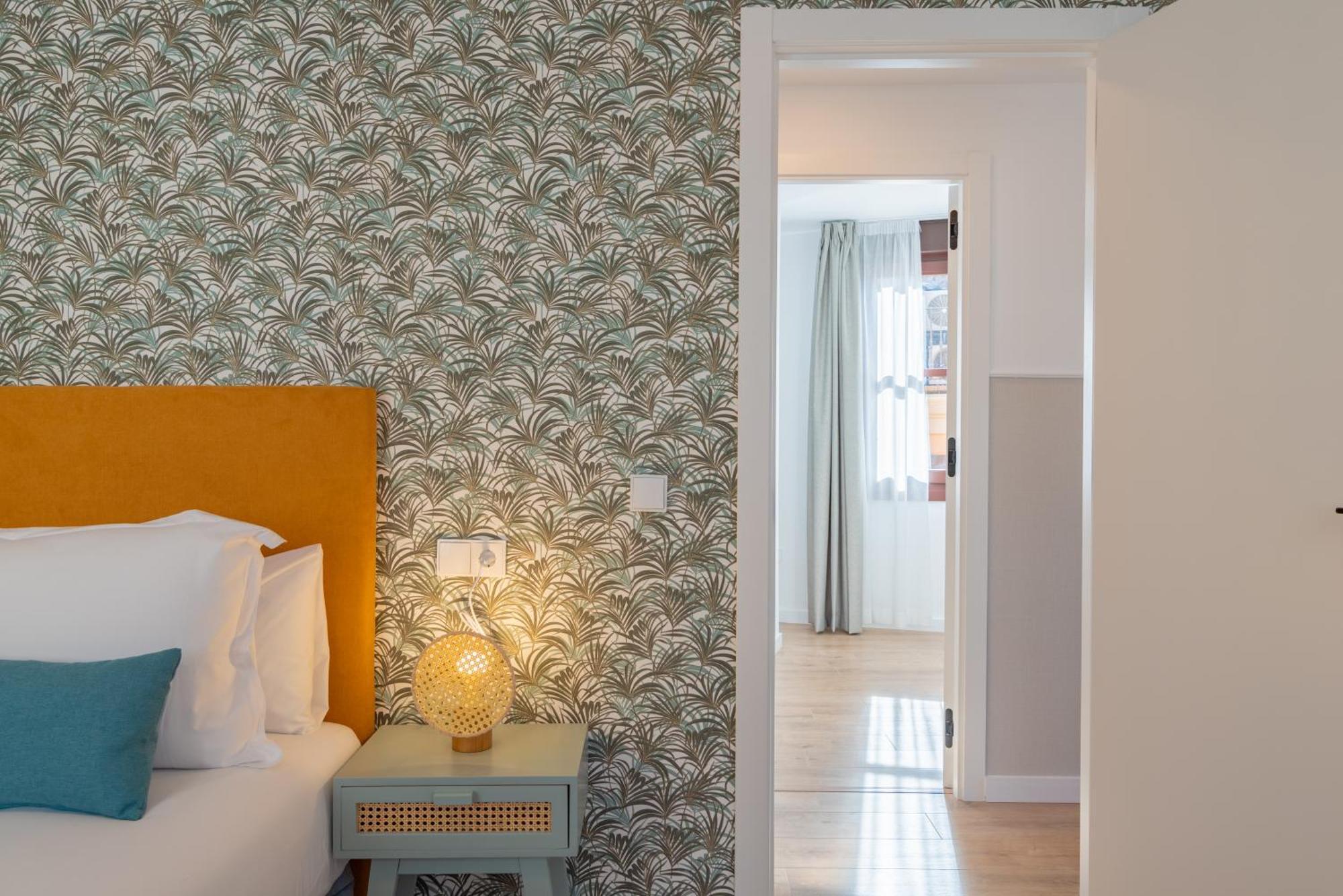 Feelathome Atarazanas Apartments Malaga Ngoại thất bức ảnh