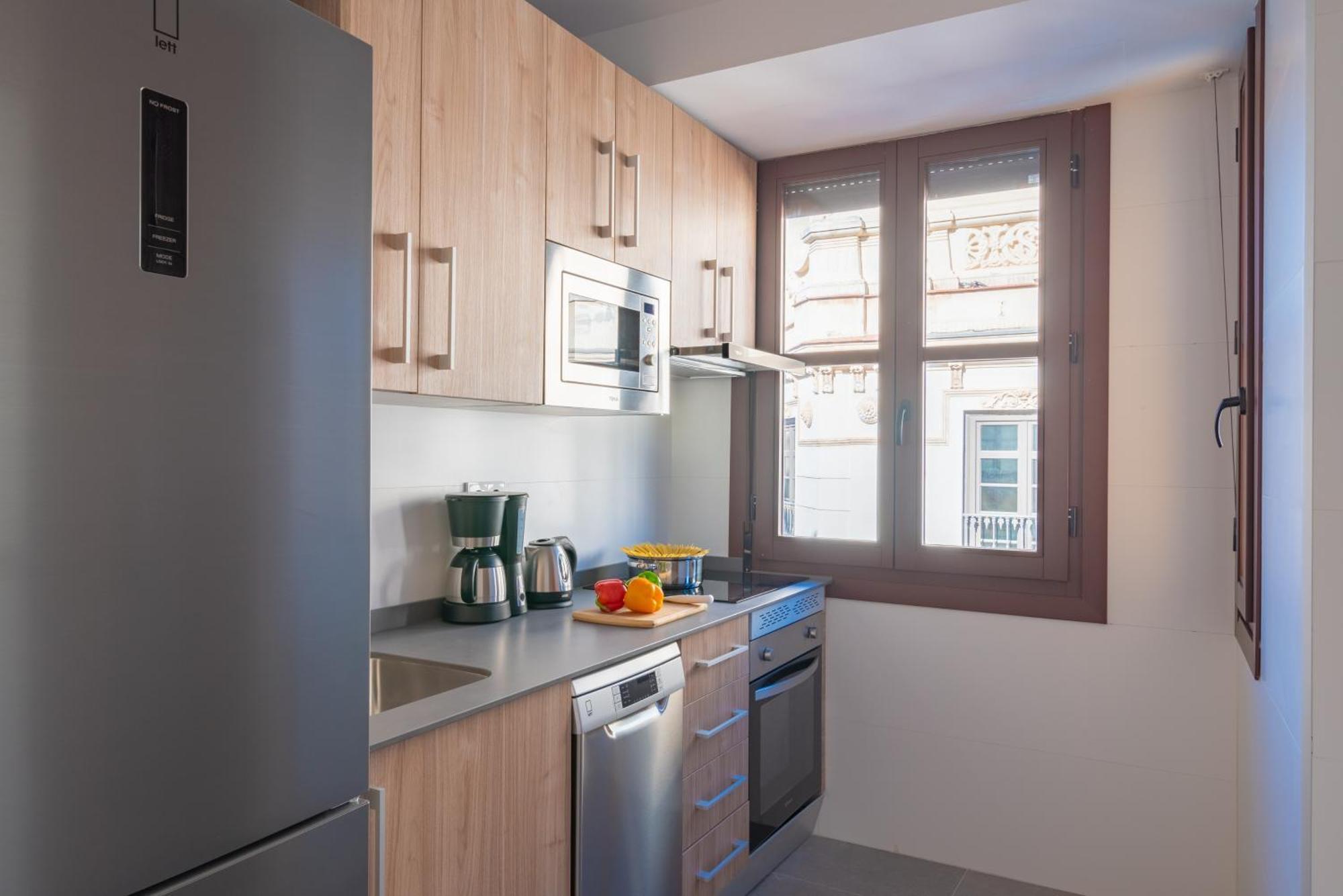 Feelathome Atarazanas Apartments Malaga Ngoại thất bức ảnh