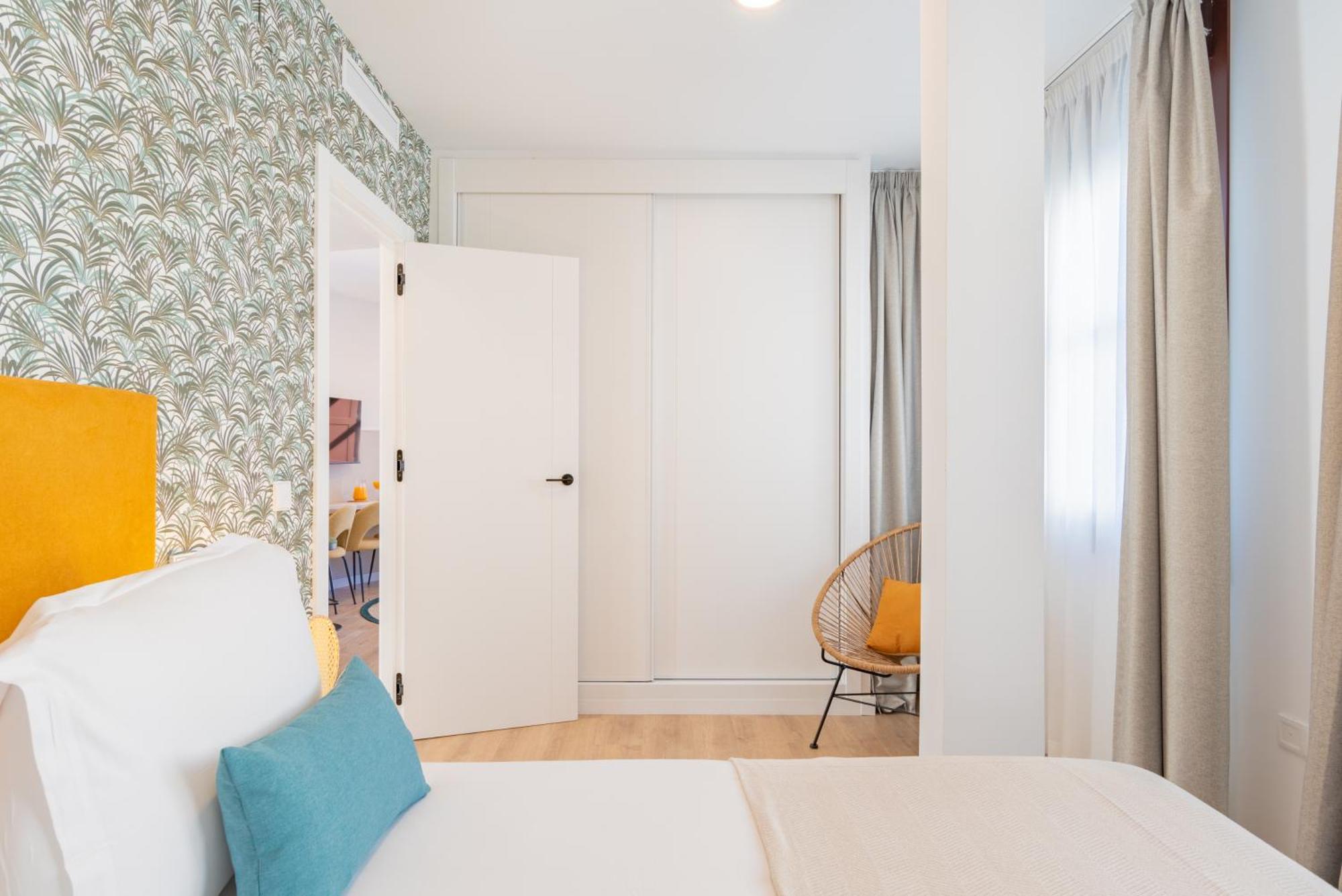 Feelathome Atarazanas Apartments Malaga Ngoại thất bức ảnh