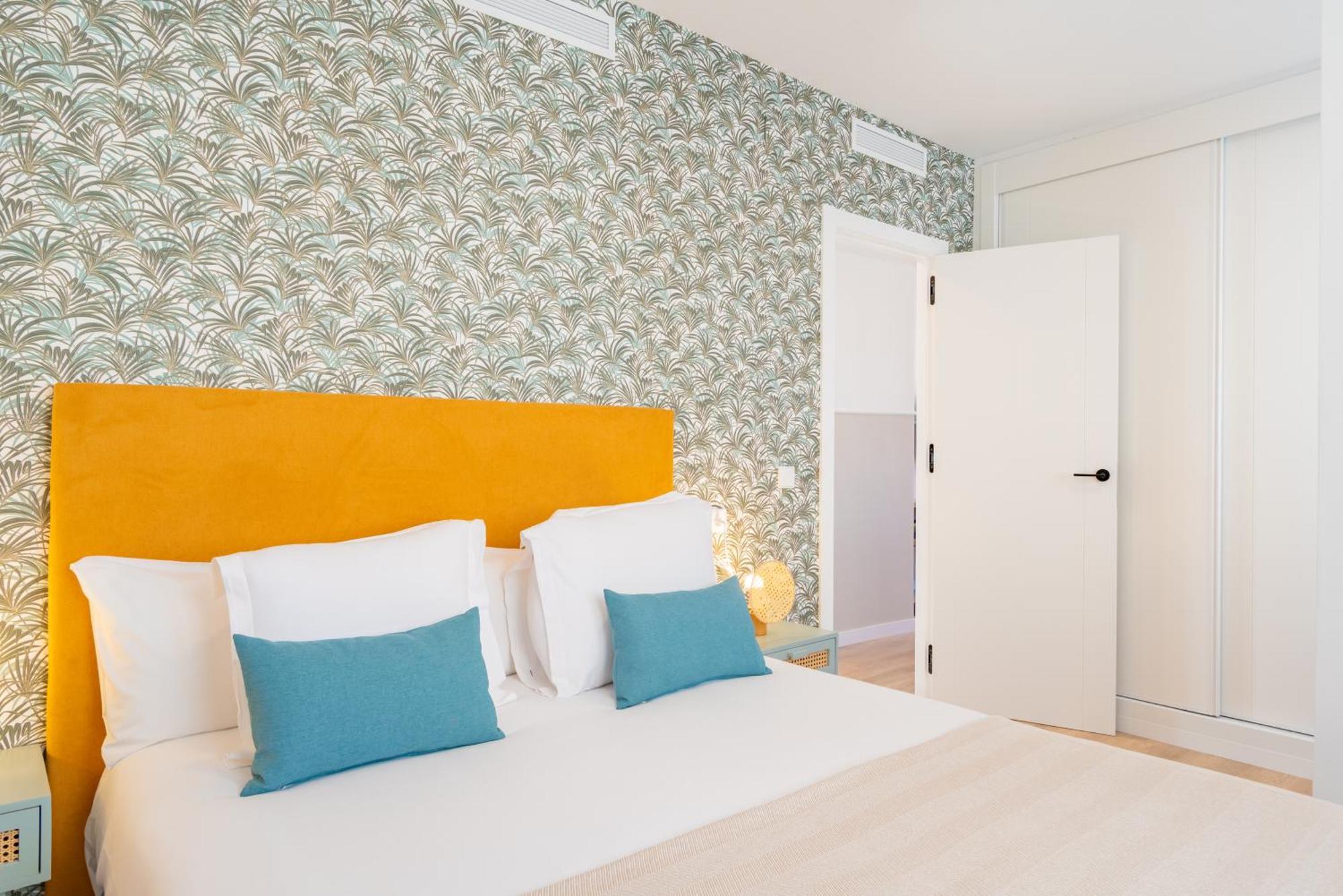 Feelathome Atarazanas Apartments Malaga Ngoại thất bức ảnh