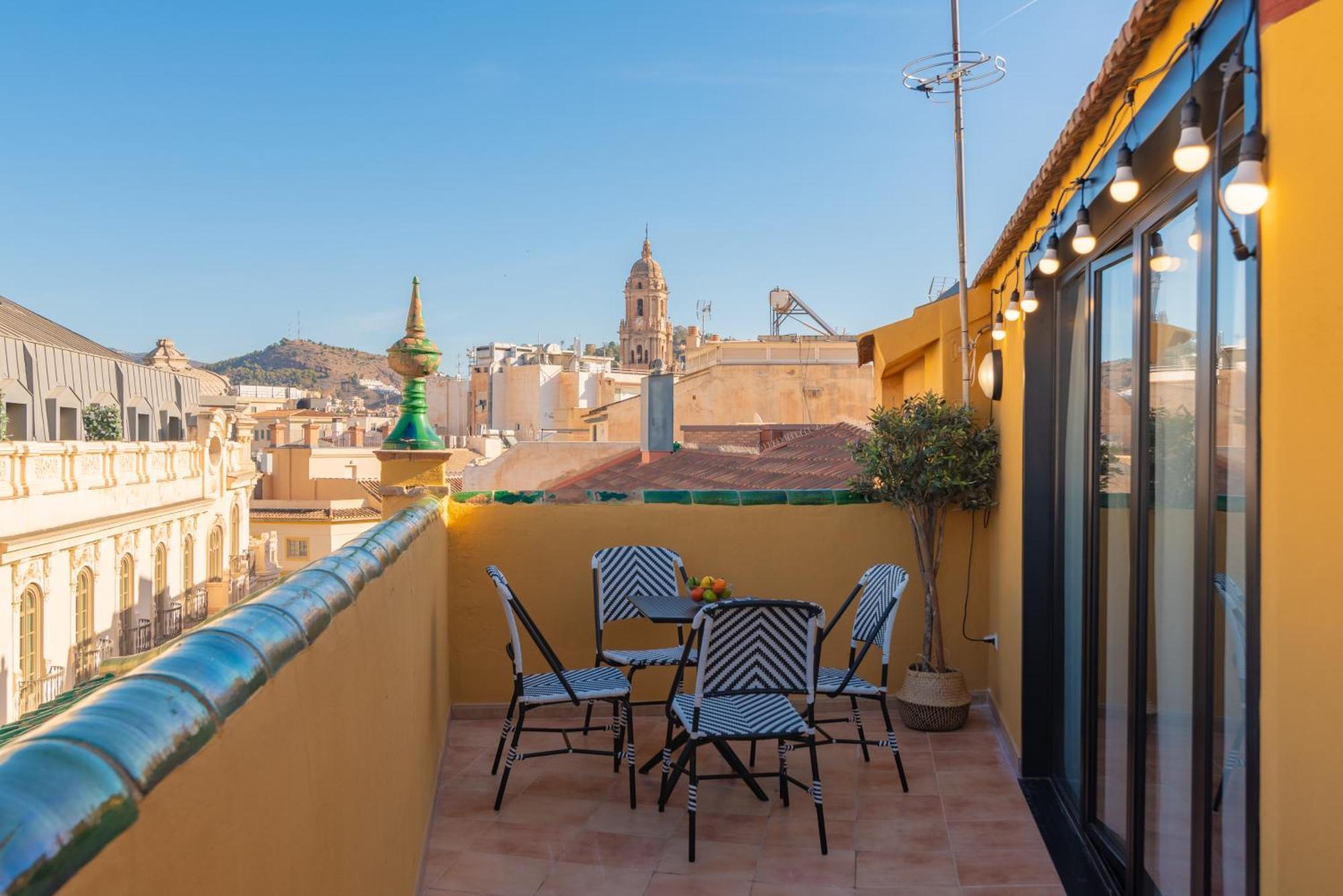 Feelathome Atarazanas Apartments Malaga Ngoại thất bức ảnh