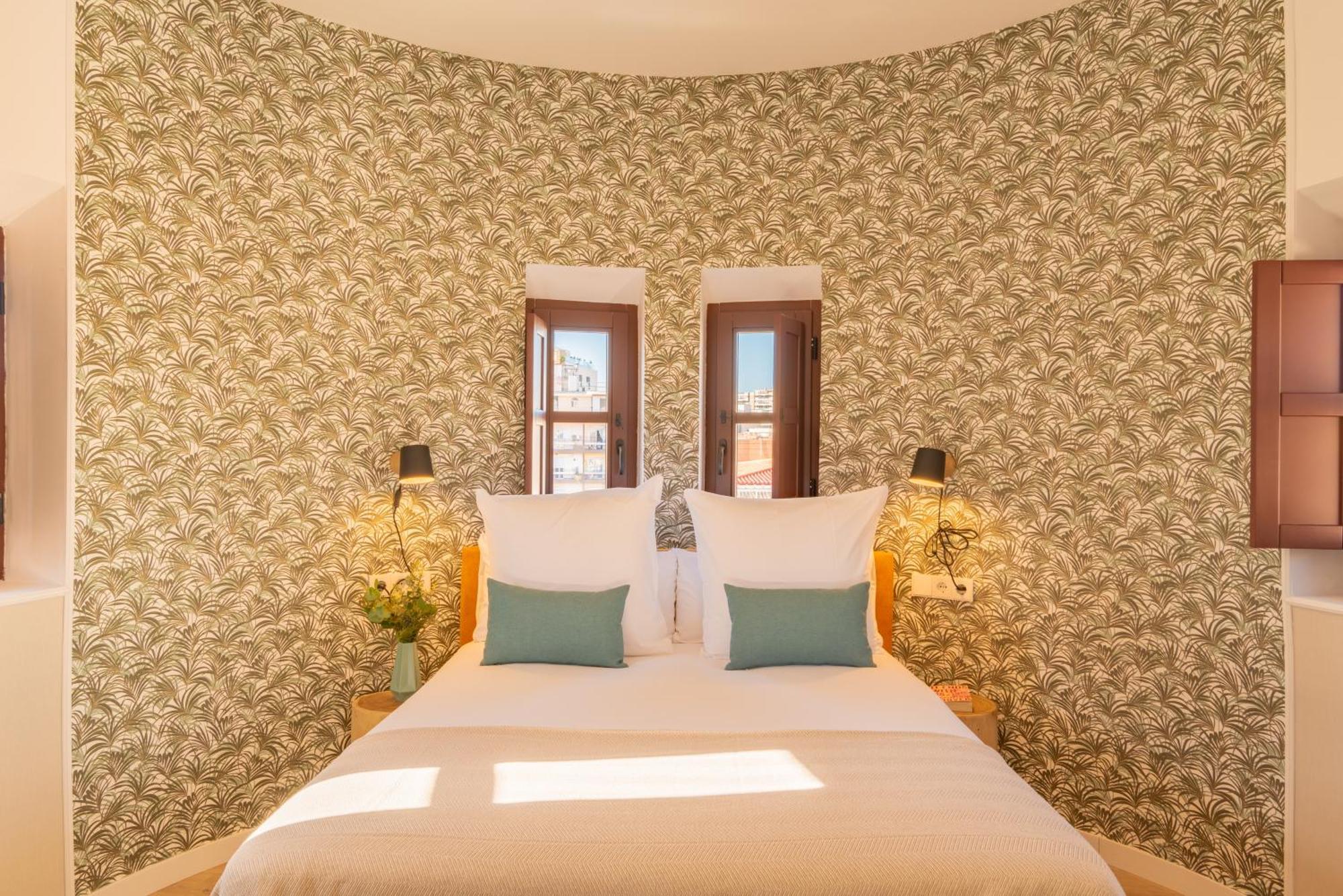 Feelathome Atarazanas Apartments Malaga Ngoại thất bức ảnh