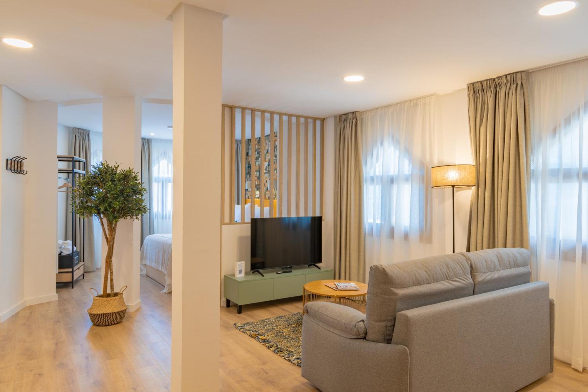 Feelathome Atarazanas Apartments Malaga Ngoại thất bức ảnh