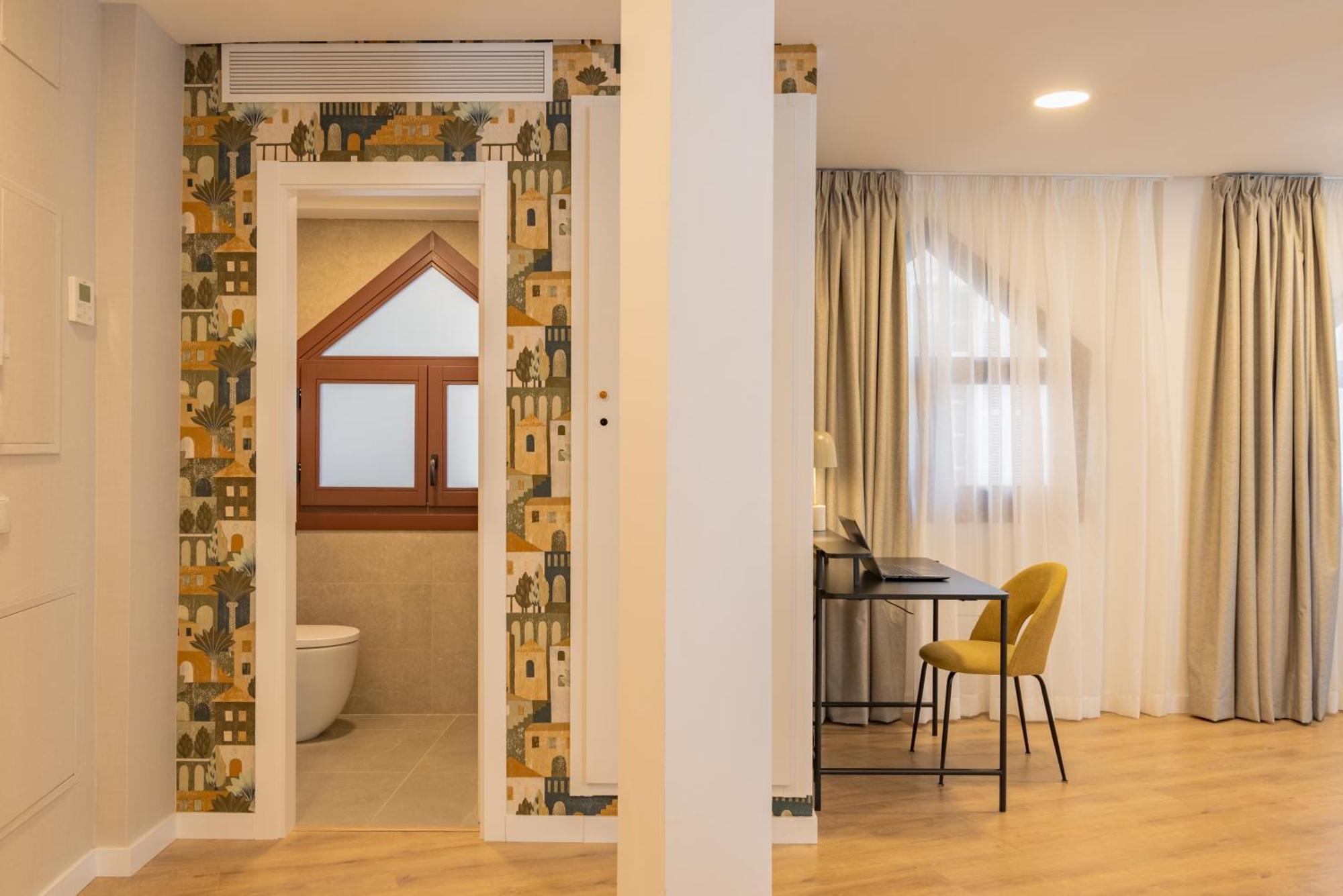 Feelathome Atarazanas Apartments Malaga Ngoại thất bức ảnh
